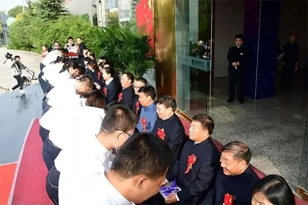 一定发集团导师制拜师仪式