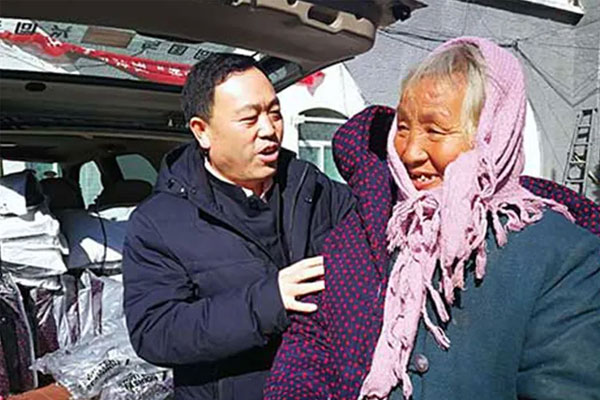 一定发集团“敬老日”为老人送温暖