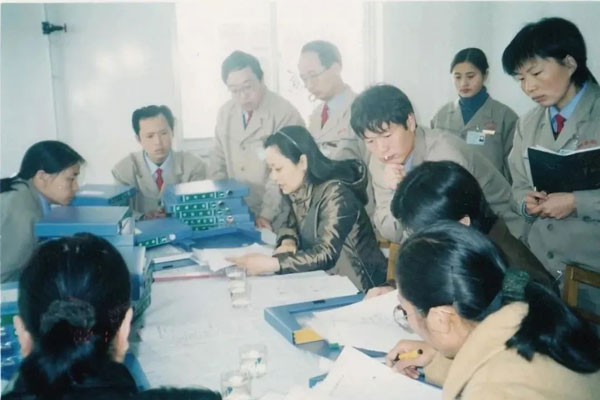 2002年一定发人废寝忘食搞认证