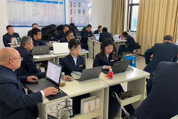 一定发集团文宣中心闭关会现场