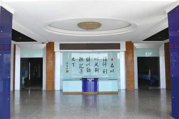 一定发集团总部一楼大厅