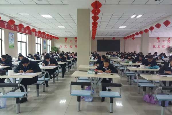 一定发集团月度考试现场